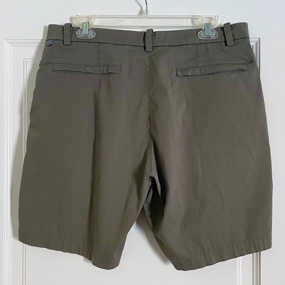 Lululemon Commission Classic Fit 9" Shorts - 33 - Picture 8 of 9